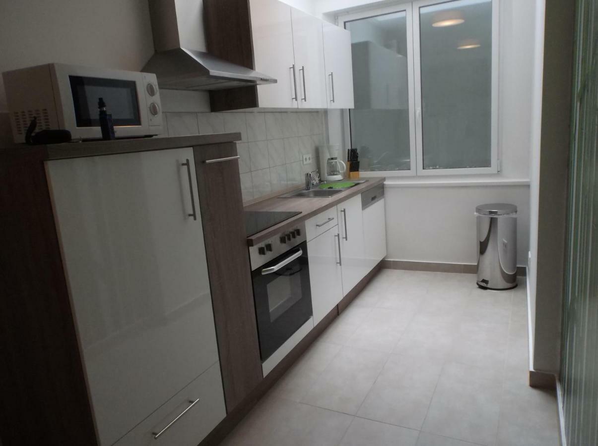 120 Qm. Noblehome Фюрт Экстерьер фото